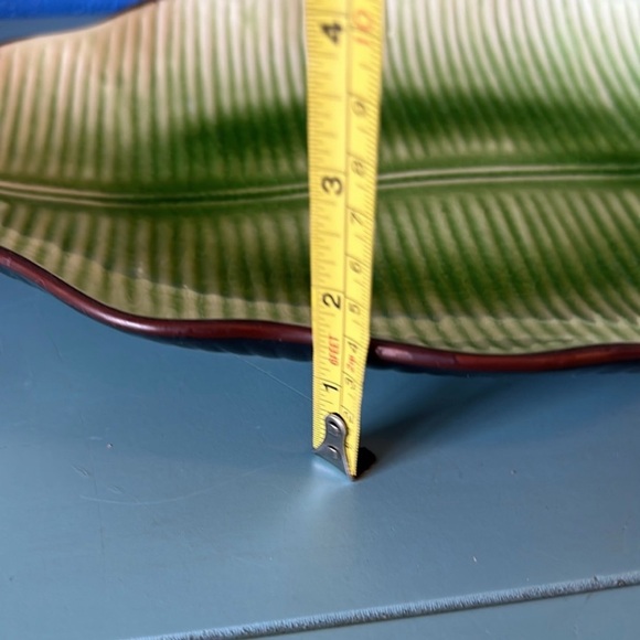 2 Large Heavy Thick Green Leaf Ceramic Platters Serving Dishes - Picture 5 of 6